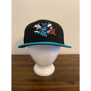 New Era Charlotte Hornets Hat Size 7 3/8